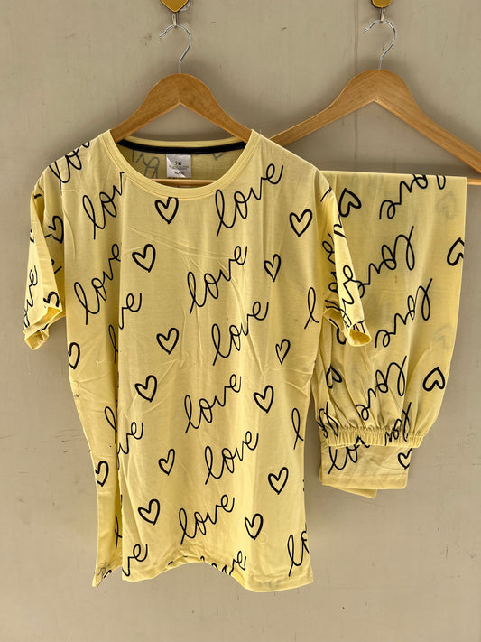 Yellow love cotton jersey nightsuit