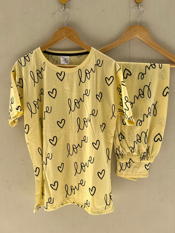 Yellow love cotton jersey nightsuit