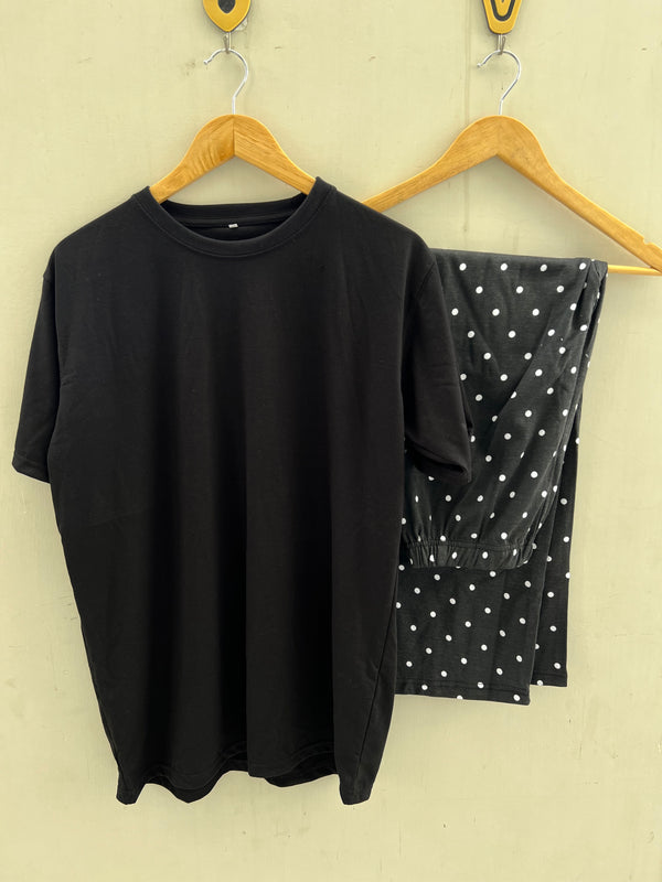 Black polka dots cotton jersey nightsuit