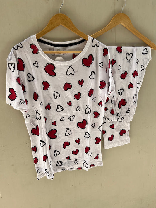 White and red hearts cotton jersey nightsuit